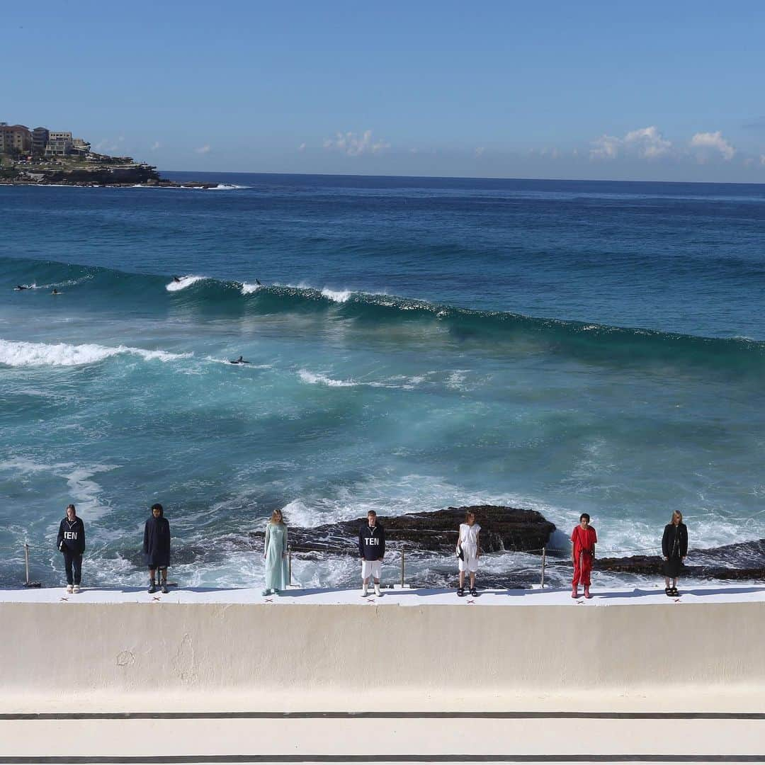 Fashion Weekさんのインスタグラム写真 - (Fashion WeekInstagram)「@TenPieces showed their relaxed collection at the epic @icebergsclub in Bondi for @fashionweekaus 🌊 #MBFWA⠀⠀ Photos by @gettyimages」5月17日 3時59分 - fashionweek