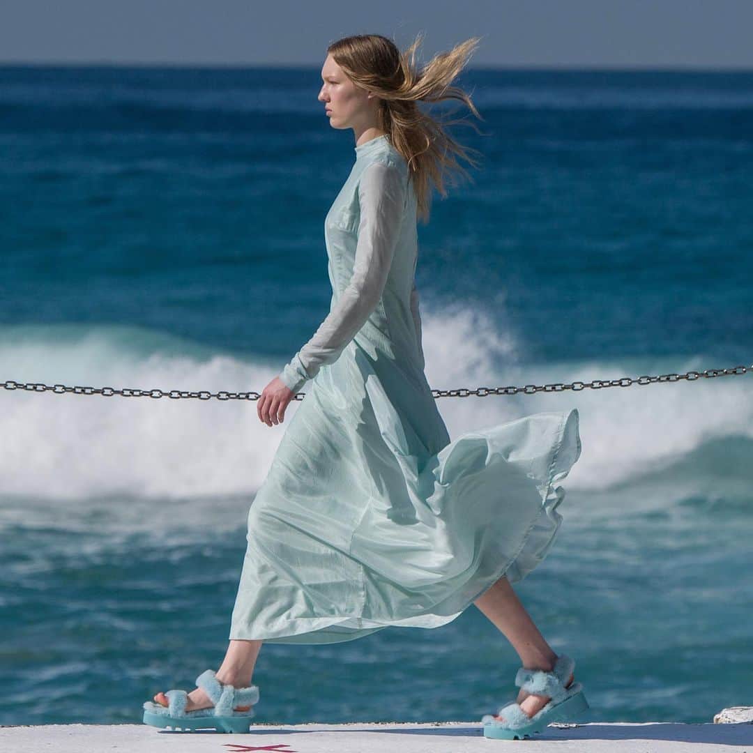 Fashion Weekのインスタグラム：「@TenPieces showed their relaxed collection at the epic @icebergsclub in Bondi for @fashionweekaus 🌊 #MBFWA⠀⠀ Photos by @gettyimages」