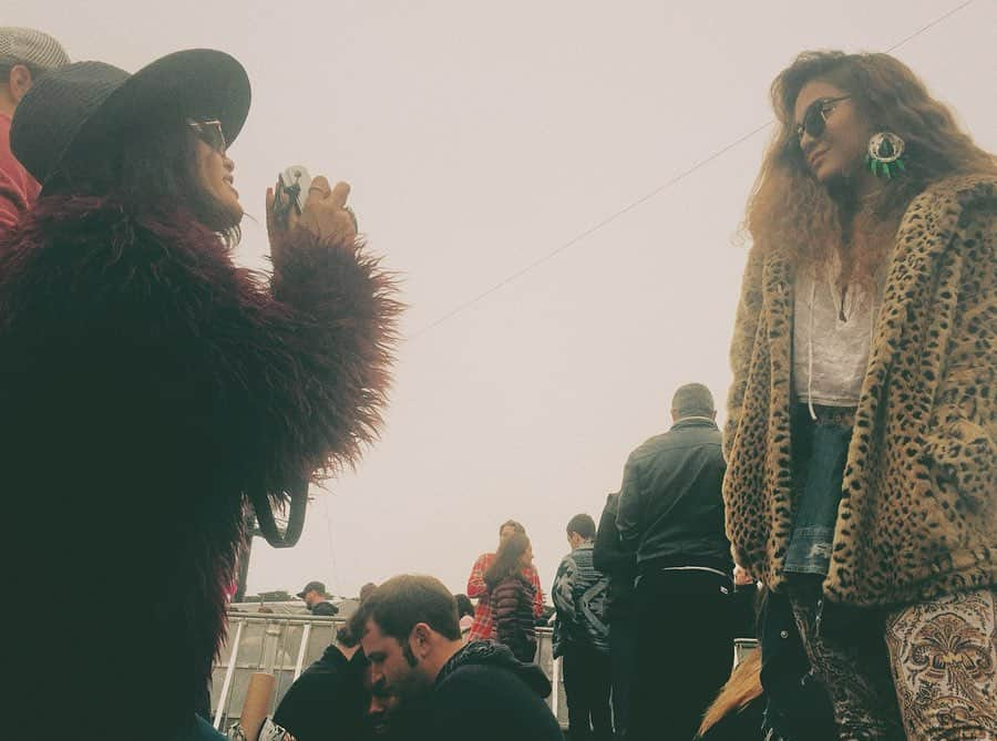 ステラ・ハジェンズさんのインスタグラム写真 - (ステラ・ハジェンズInstagram)「my last outsidelands VS my first outsidelands!!! 🤯 i’m so excited to go again. I’ll be there all weekend thanks to @outsidelands but for all y’all with commitment issues - their single day tickets are out today so get on it if you wanna join me in SF!! link in my story 💚 #OLpartner @outsidelands」5月17日 4時05分 - stellahudgens