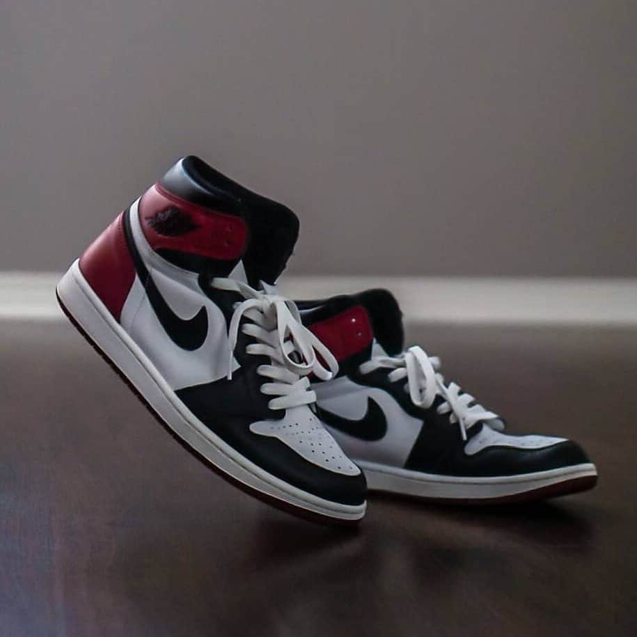 Sneaker News x Jordans Dailyさんのインスタグラム写真 - (Sneaker News x Jordans DailyInstagram)「Love me some Black Toes 💪 What’s your favorite AJ1 colorway? #jordansdaily」5月17日 4時22分 - jordansdaily