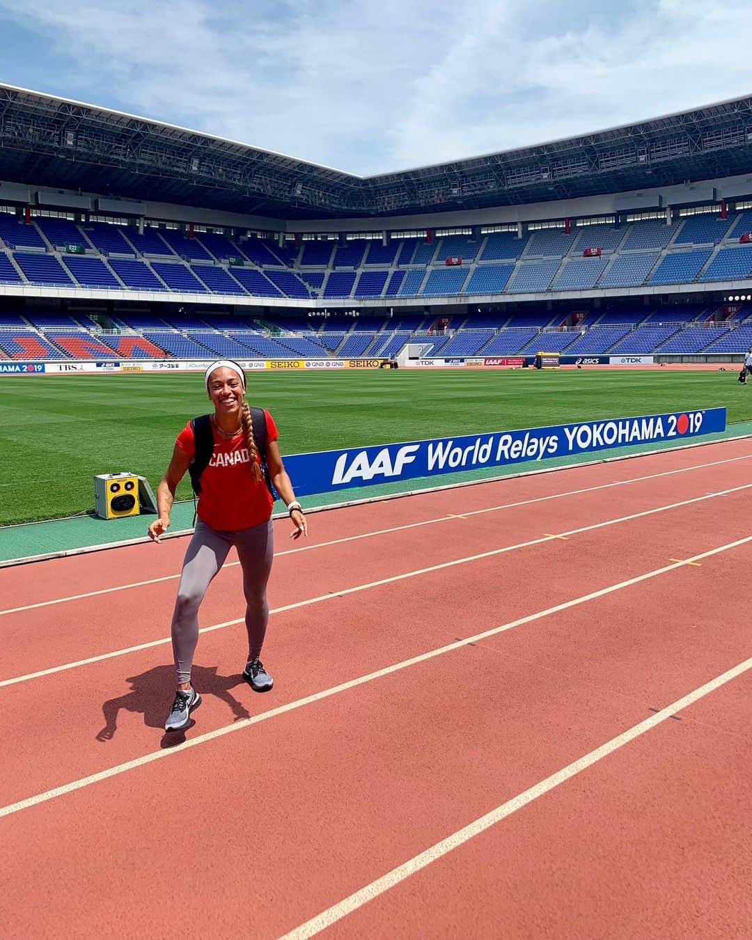 Whitney ROWEのインスタグラム：「There’s nobody who talks to you more in a day than yourself. #PositiveThoughts #IAAFWorldRelays #Yokohama #IAAF #AthleticsCanada」