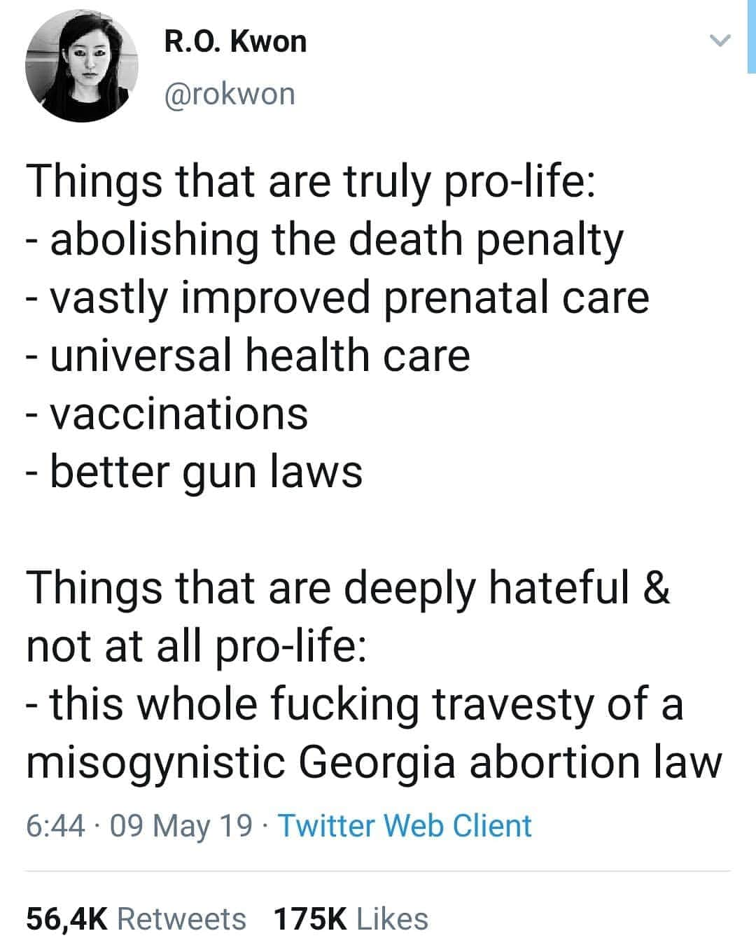 ザラ・ラーソンさんのインスタグラム写真 - (ザラ・ラーソンInstagram)「ABORTION BAN AND THE HEARTBEAT BILL  Men who hates women. This is violence against women. This is oppression againt women. This is truly and deeply disturbing.  Why this is a topic that triggers such strong emotions is because all of us have a different view on when life starts. Some people believe it's a conception, some at birth, and some in the middle. I respect people's opinions but let's not forget facts, like the heartbeat bill. After six weeks of pregnancy (2 weeks late on your period) a doctor can detect an electrical activity on the ultrasound. But that's NOT A HEARTBEAT, It's cells who are starting to group together without any guarantee that a heart will develop. Its an embryo, not more alive than a mushroom. After 8 weeks the embryo will develop to a fetus and a fetus CAN NOT survive outside of the womb before 22 weeks. So when does life start when it can't survive outside the womb? Like, literally can not live. It's a hard question, but at least we know that life has FOR SURE already started for the women, right???!! . But you see, in Alabama it doesn't matter If an 11 year old got raped by her uncle. She has to go through the whole pregnancy. What is her life worth to pro lifers? That doesn't sound like pro life to me, only pro birth. That's a big fucking difference. As the republicans are spreading the gospel of "protecting innocent lives" ONE THOUSAND EIGHTY-TWO (1082) CHILDREN have died by guns in US this year so far. Is the NRA money too juicy for yall to care about that? Cause we see through it, and we see that your concern isn't the babies. It's about controlling women. This is completely unacceptable. The fact that MEN are deciding this, while not giving a FUCK about kids who are being abused in foster care, at the boarder or in poverty is sickening. And you, yourself, hasn't adopted forster kids or have given up a kid for adoption please don't bring it up.  We NEED schools to teach better sex education, inform girls about birth control, talk to kids about sex, talk to kids about CONSENT, love and respect for other people's bodies. And MEN!!! WE NEED YALL TO SPEAK UP IN SOLIDARITY WITH US!!!! Also, vote these men out of office.」5月17日 4時35分 - zaralarsson