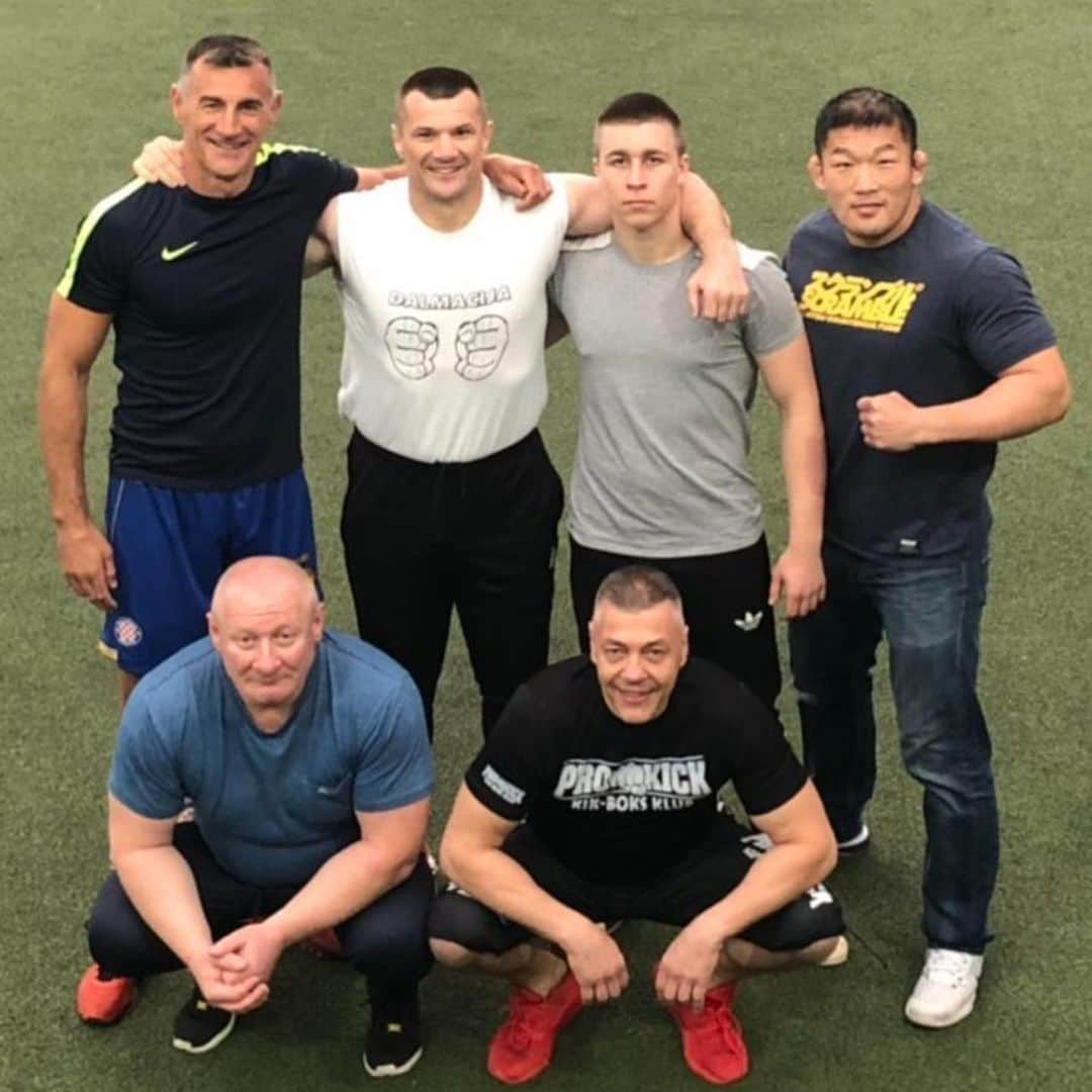 石井慧さんのインスタグラム写真 - (石井慧Instagram)「Best soccer team in the world 😂🌍🇭🇷 #crocopteam  #satoshiishii #soccer #goalkeeper #football #croatia #zagreb #mma #fight #pfl #ksw #bjj #grappling #judo @kmikkelsonbjj @scramblebrandofficial #unihipili」5月17日 5時16分 - satoshiishii0141