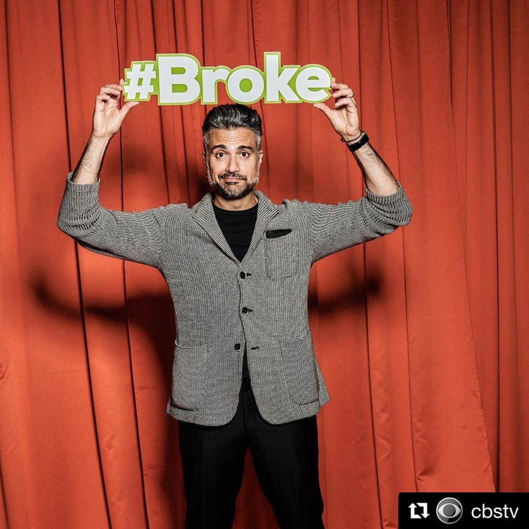 ハイメ・カミールさんのインスタグラム写真 - (ハイメ・カミールInstagram)「#Repost @cbstv #Broke 💸」5月17日 5時18分 - jaimecamil