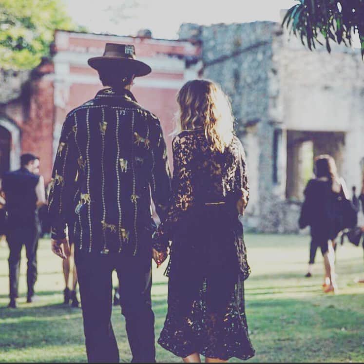 アシュリー・ハートのインスタグラム：「#tbt The last time we were here.⚡️ Touch down Mexico 🇲🇽 @summit Tulum, here we come 🏝」
