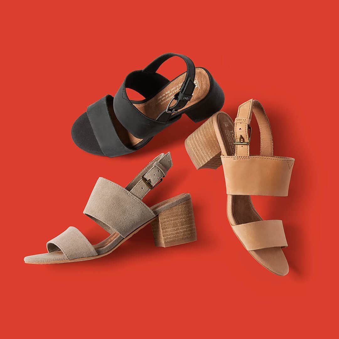 のインスタグラム：「When was the last time your sandals commanded attention?」