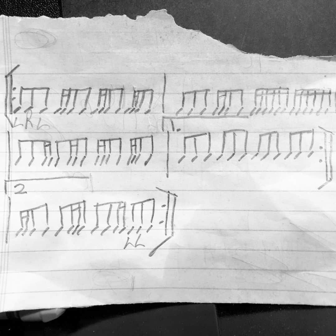 シェーン・ガラースさんのインスタグラム写真 - (シェーン・ガラースInstagram)「Shedding this groove lately for a tune by guitar extraordinaire and very rhythmically un-challenged @chrisfeener | a particularly difficult pattern for me in that it forces the left foot to lead in certain parts of the triplet. Typically with these types of grooves, I’ll end up kinda cheating and alter the right foot to lead by doubling up on it. But in this case, it wasn’t really possible, it just has to alternate. Give it a try, def opens up endless possibilities. 😊 now I gotta learn the rest of the tune🥴 ~side note *don’t bury the beater whenever possible! I know I am here but it’s hard not to with these precise, tricky rhythms.  @pearl_drums @pearl.drums.jp @zildjiancompany @vicfirth @remopercussion @canopusdrums @jhaudio @drumlads #pearl #zildjian #vicfirth #remo #canopusdrums #drums #drummer #drummers #drumming #drumstagram #crumbweststudios #drumlads #drumsharing」5月17日 5時51分 - shanegaalaasofficial