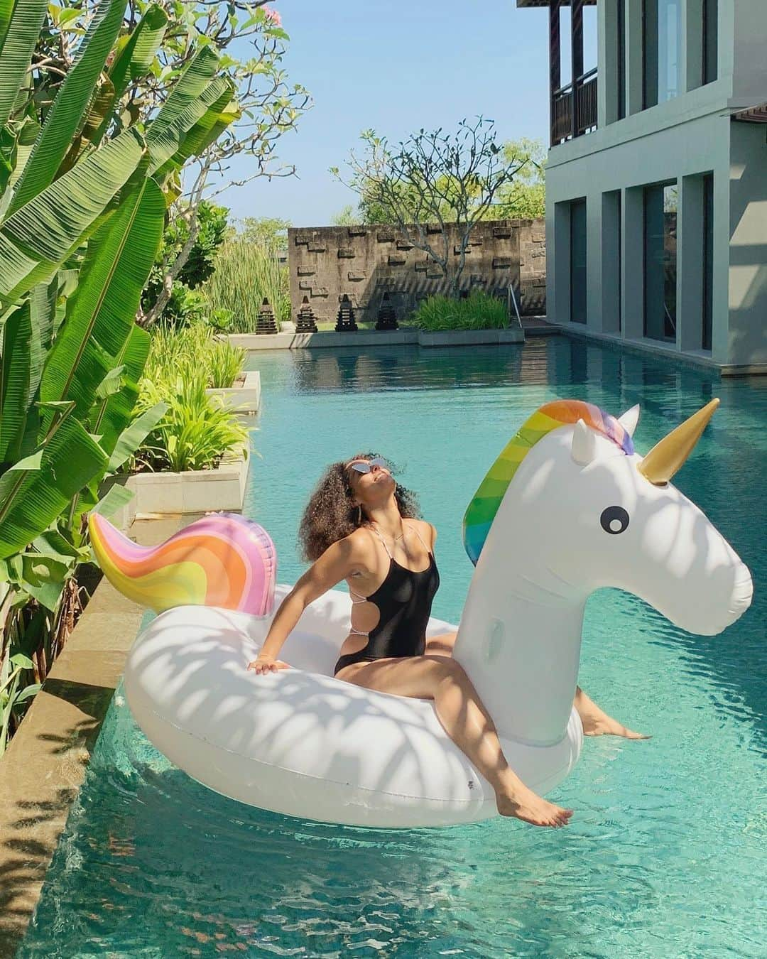 アリシア・キーズさんのインスタグラム写真 - (アリシア・キーズInstagram)「Unicorn vibes and fun times To all my unicorns out there shine!!✨✨✨ 📸 by my beloved: @therealswizzz」5月17日 6時18分 - aliciakeys