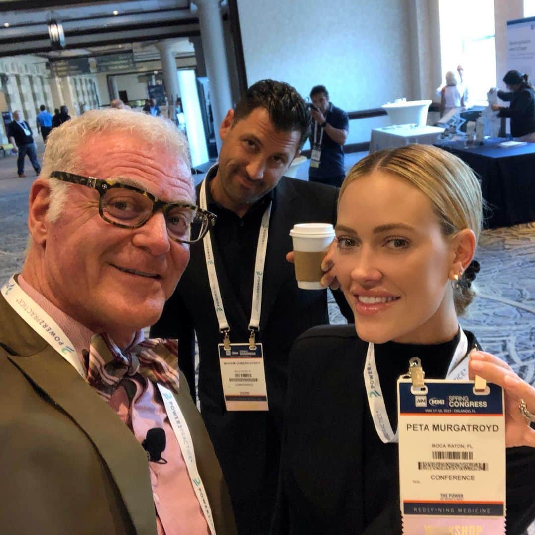 Peta Murgatroydさんのインスタグラム写真 - (Peta MurgatroydInstagram)「This is my first time coming to a ‘Medical’ convention...this is something I would normally leave up to Maks, but when THE MAN @dr.seedshealth asked for my presence, I gladly accepted without hesitation. Today I was able to tell my story of recovery through Peptide treatment to 70 Doctors who will go on to get certified in Peptide studies. I feel grateful, I feel powerful and my story is one of pain/courage/resilience and ultimately success. My ankle has never been better thanks to @dr.seedshealth What an amazing day! XO」5月17日 6時51分 - petamurgatroyd