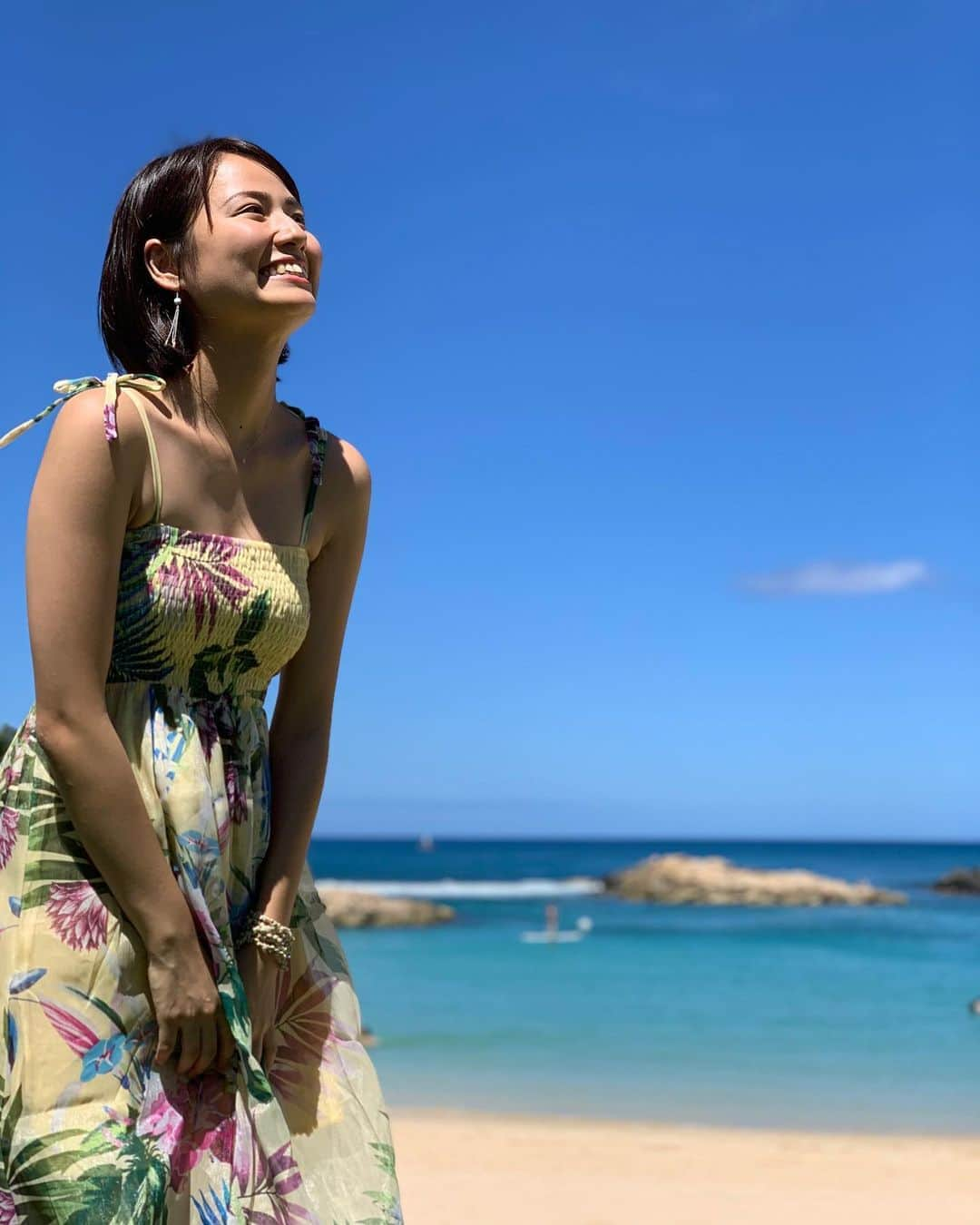 新谷あやかさんのインスタグラム写真 - (新谷あやかInstagram)「お兄ちゃんの結婚式ー！！！！！in Hawaii. .  Happyすぎる結婚式🌈 .  家族って本当に最高だ！！！おめでとう！！！❤️ ・  新谷家、最高です！！！！ ・  Today is my big brother's wedding. .  I think my family is the best in the world.😜 ・  #新谷あやか #しんやあやか #shinyaayaka  #actress  #女優  #タレント  #英語 #english  #englishlesson #英語の勉強  #英語が好き  #hawaii  #ハワイ  #ハワイ旅行  #hawaiiwedding  #family #ハワイ結婚式 #muumuu  #aloha #アロハ」5月17日 7時05分 - shinya.ayaka