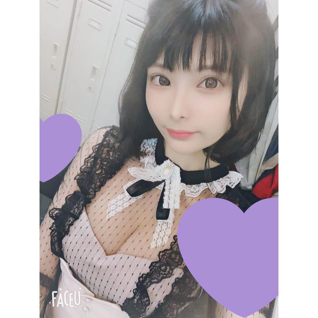 ららぴ（ららぴ ＆ るるぴ）のインスタグラム：「他人に甘く自分にもっと甘くの精神で生きてきました🥺  #世知辛い #キャバ嬢 #歌舞伎町」