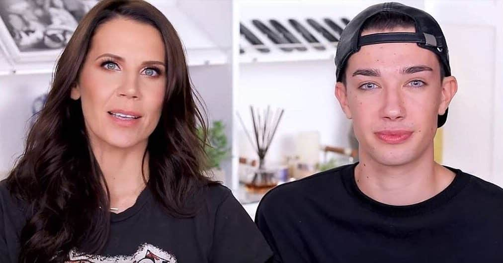 E! Onlineさんのインスタグラム写真 - (E! OnlineInstagram)「Tati Westbrook is calling for an end to the "abuse" against James Charles. Link in bio to watch her open up about why she exposed him in an emotional video. (📷: Youtube)」5月17日 7時28分 - enews