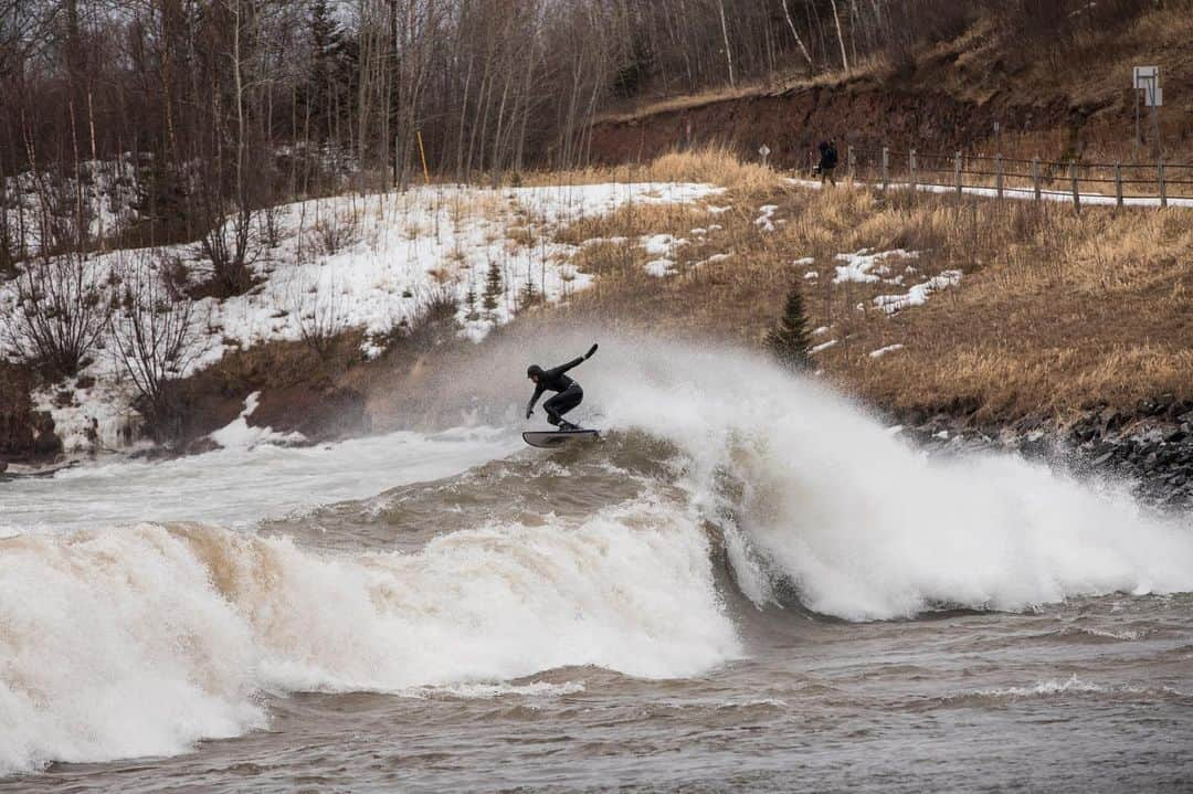 vansさんのインスタグラム写真 - (vansInstagram)「Get weird with @VansSurf's @DylanGraves on the hunt for the most unique surf spots around the world. You can watch the full first season now on our YouTube channel: youtube.com/vans 📷: @KillerTown」5月17日 8時04分 - vans