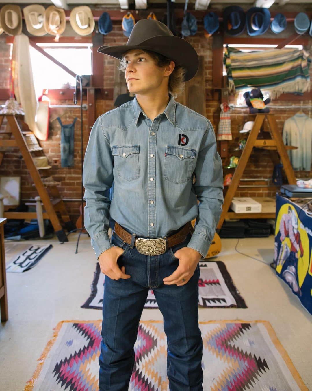 Levi’sさんのインスタグラム写真 - (Levi’sInstagram)「We are feeling design-inspired by Professional Bull Riders, @codylteel and @derek_kolbaba. Hit the link in bio to see how you can get your very own version of their customized Western shirts, at a Levi’s® Tailor Shop near you.」5月17日 8時31分 - levis