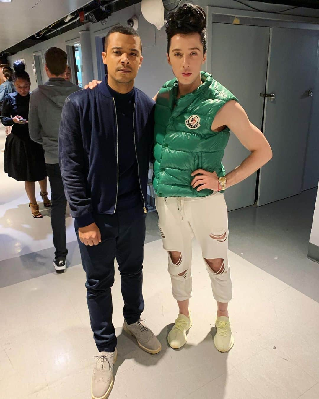 ジョニー・ウィアーさんのインスタグラム写真 - (ジョニー・ウィアーInstagram)「DREAMS COME TRUE! | @raleighritchie @gameofthrones | #gameofthrones #greyworm #happy」5月17日 8時37分 - johnnygweir