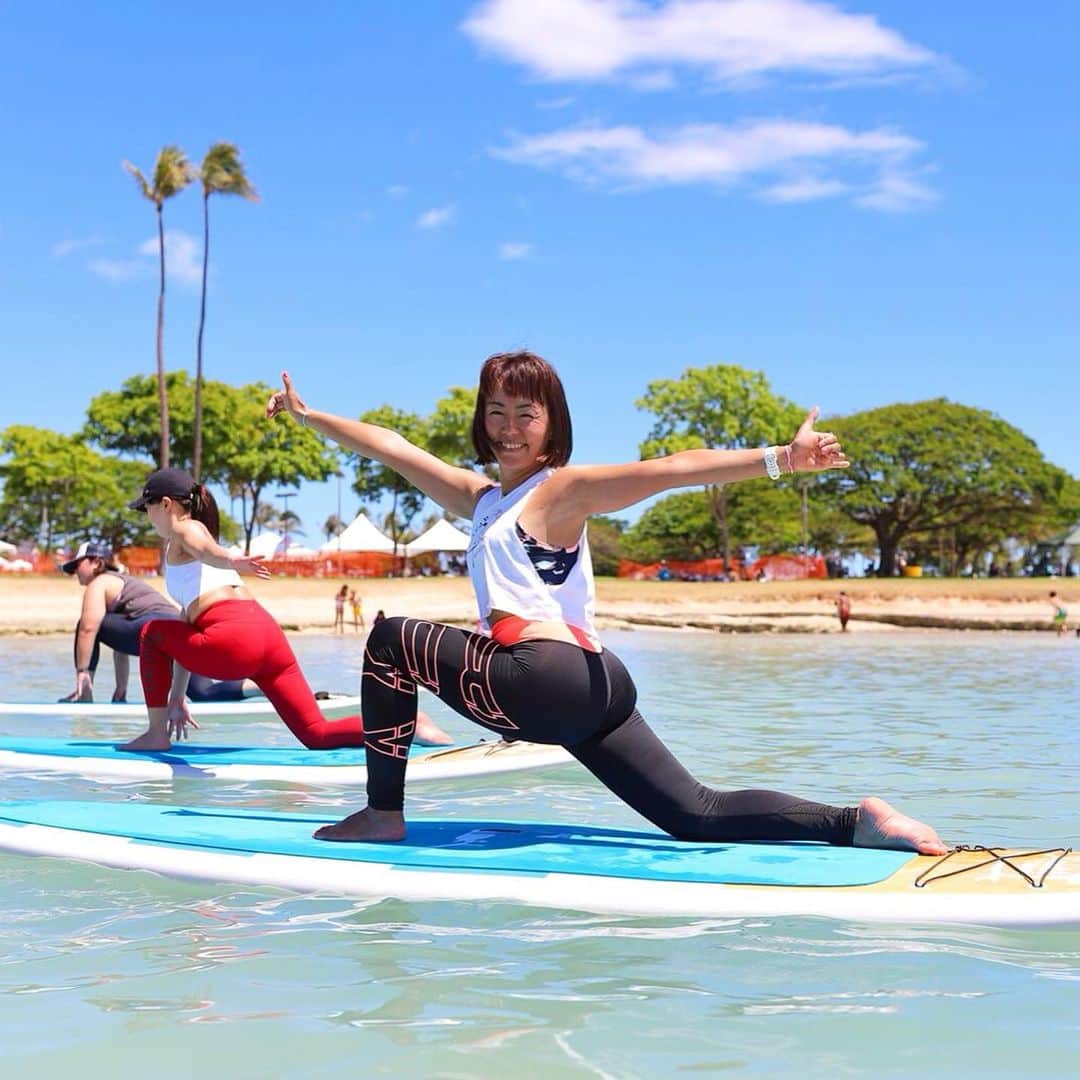 田中律子さんのインスタグラム写真 - (田中律子Instagram)「YOGA FEST HAWAII2019🌞  サップヨガレッスンは、 @kapalili_hawaii  @japansupyogaassociation  日本サップヨガ協会×ハワイサップヨガ協会、姉妹協会合同のレッスンでした🏄‍♀️🤙 ハワイの最高な環境の中でレッスンできるのも、 @shoko_kapalili_official しょーこのおかげ❤️ありがとう🙏  photo by @tommy_gallery  #yogalife  #yogafesthawaii  #beachlife  #jsya  #日本サップヨガ協会  #ハワイサップヨガ協会」5月17日 8時49分 - ri2kotanaka