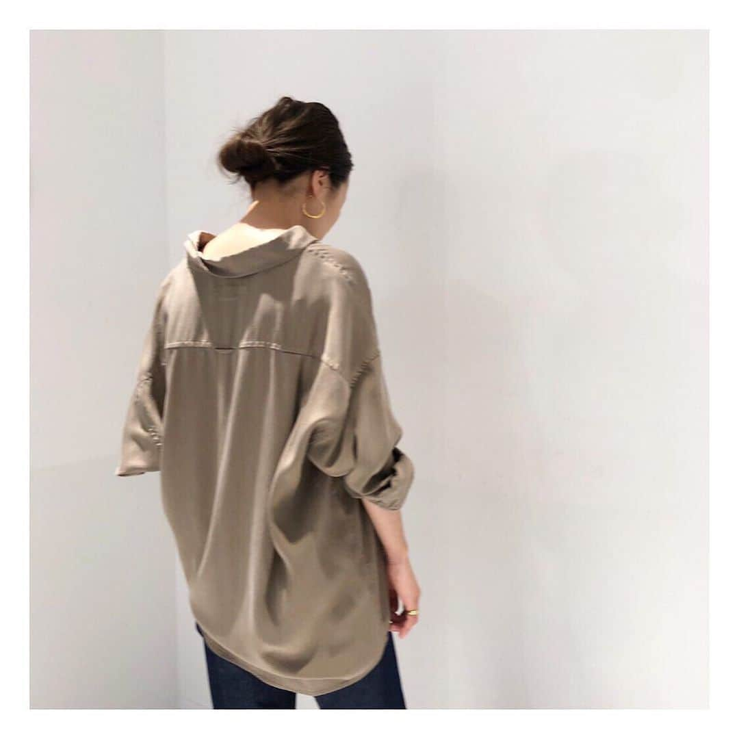 plageさんのインスタグラム写真 - (plageInstagram)「〝Military wash SHIRT〟 In store now！ ¥18,000+tax col:キャメル/ブラック size:free #Plage #プラージュ #baycrews #fashion  #coordinate」5月17日 8時44分 - plage_jp