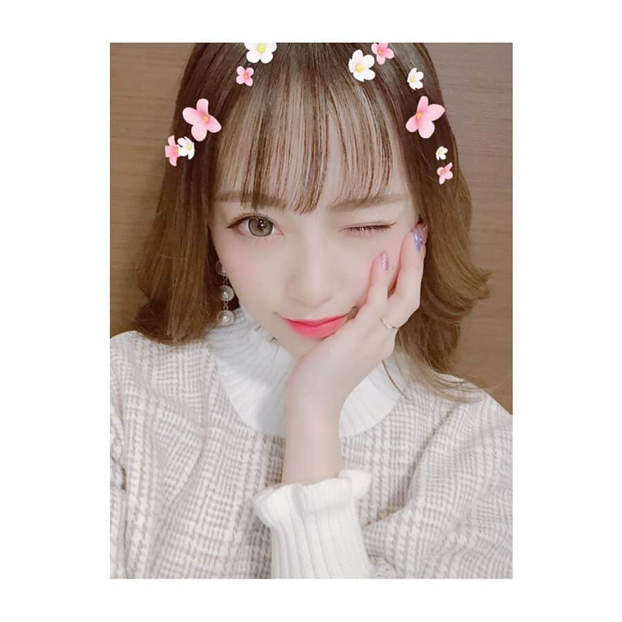 前川琳菜（りなち）さんのインスタグラム写真 - (前川琳菜（りなち）Instagram)「✩‧₊˚ . . 안녕~🌸🌸🌸 最近頑張って自撮りばっか載せてる🤳褒めて← . . #tagsforlikes #instadaily #instalike #instalove #instafollow #japangirl #instagood #instapic #me #selfie #followme #model #smile #팔로우 #소통 #셀카 #셀카그램 #셀카놀이 #셀카타임 #셀피 #셀스타그램 #훈스타그램 #팔로미 #얼스타그램 #모델 #セルカ #自撮り女子」5月17日 9時04分 - rina__maekawa