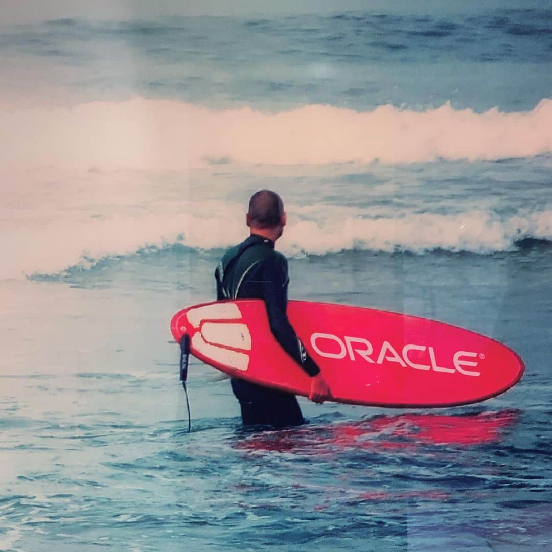 Oracle Corp. （オラクル）さんのインスタグラム写真 - (Oracle Corp. （オラクル）Instagram)「Surf’s up with Oracle!🏄‍♂️ Surf & skateboard attire brand, Maui and Sons Chile, chose Oracle Retail to modernize their approach to business and establish a foundation for future growth. Ride the wave with Oracle🤙」5月17日 9時39分 - oracle