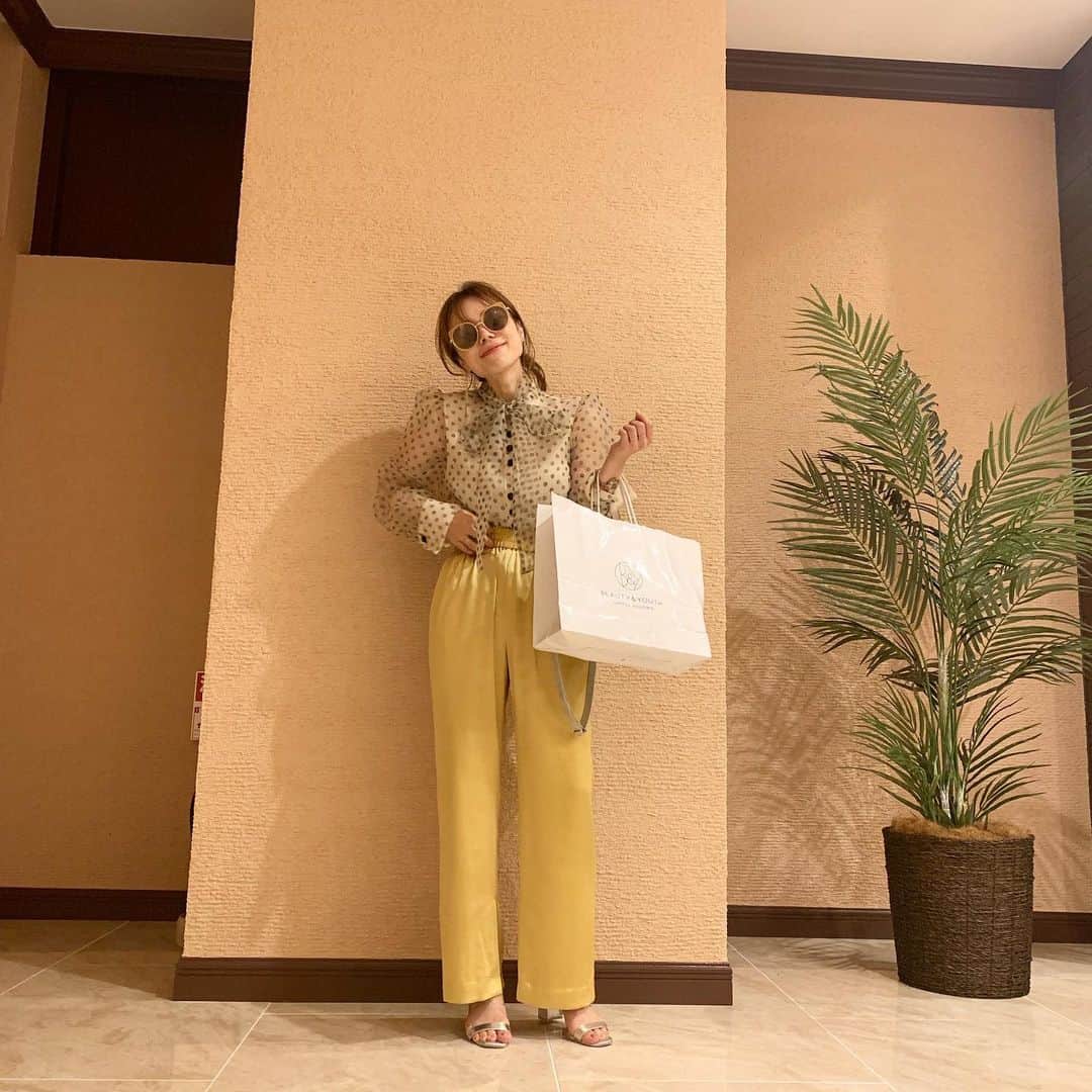 澤辺美香さんのインスタグラム写真 - (澤辺美香Instagram)「先日の私服♡  今季はチュール素材がとにかく着たい気分です！  やっと自分に合うdenim見つけてこの日はHappyでございました！嬉しい😆 #チュール #yellowpant#denim#デニム」5月17日 19時02分 - mikasawabe