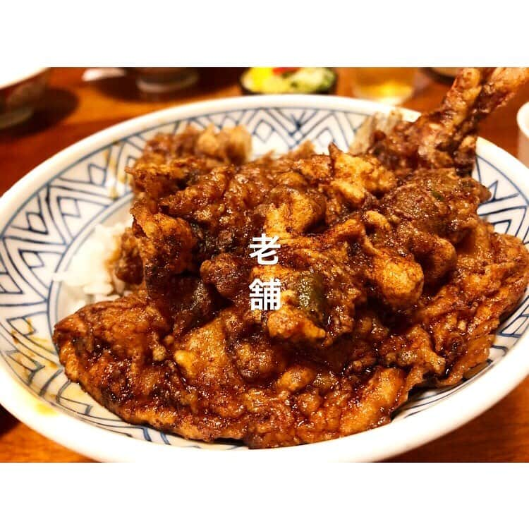 真下玲奈さんのインスタグラム写真 - (真下玲奈Instagram)「この間の天丼ちゃん♡ . 絶賛撮影中です。 例えたら、「動け、動け、動け！動いてよ！今動かなきゃ何もならないんだ！」って感じです。 . やる、やる、やるしかない。 怖い怖いです。 . . もっともっと。 諦めないよ。 #大黒家天麩羅 #浅草天丼 #浅草 #三社祭 #今の気持ち #碇シンジ #動け動け動け #怖いね #でも頑張る #真下玲奈 #力を貸して #ありがとつ #負けない #美味しいごはん #美味しい天丼 #天丼うまし #エヴァンゲリオン #エヴァ #鳴らない電話」5月17日 19時06分 - r.mashitaaa.221