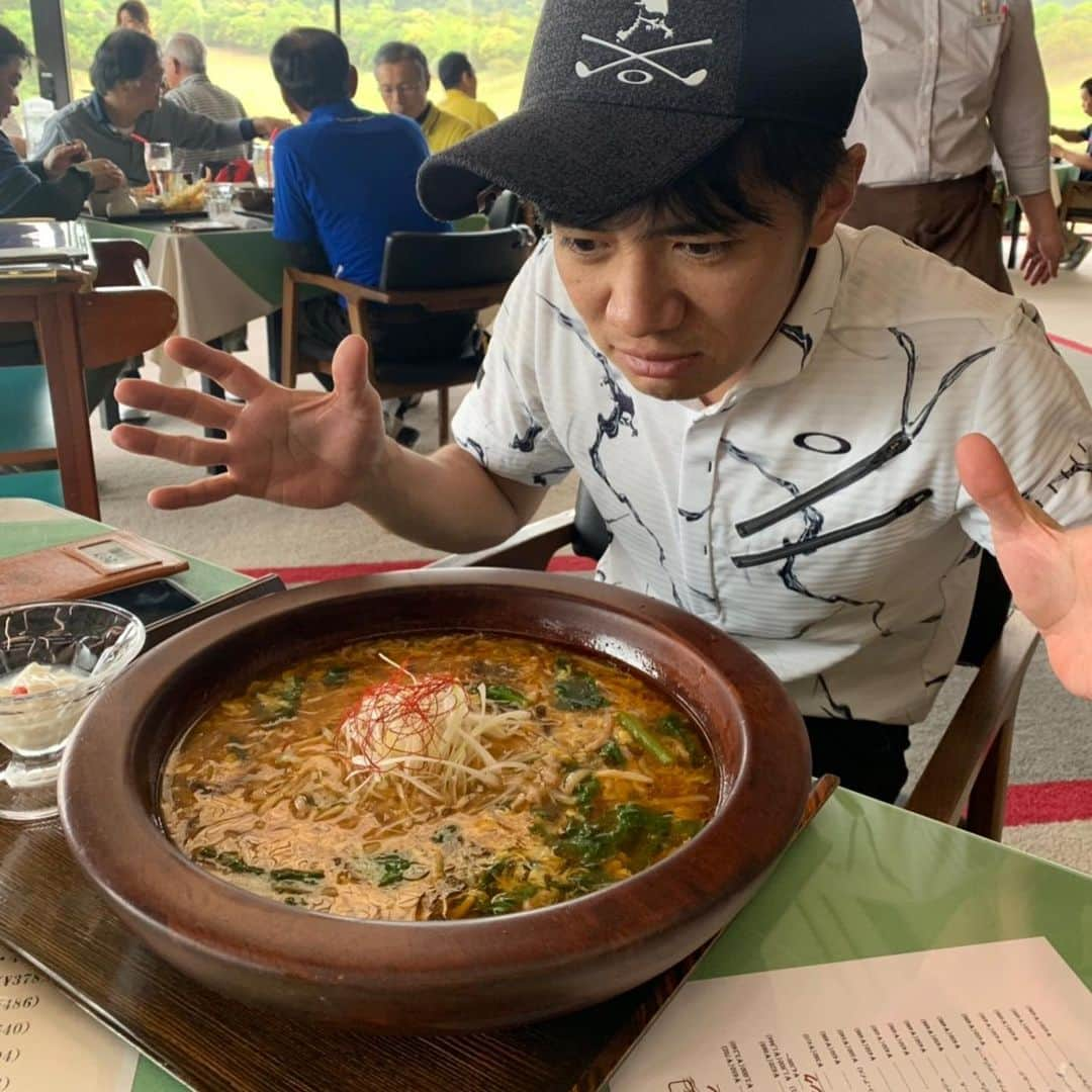 和田正人さんのインスタグラム写真 - (和田正人Instagram)「いつかのゴルフ。雨予報でもラウンド中は降らない。そんな晴れ男な私です。みんなの動画は撮ったのに、俺の動画は誰も撮ってくれない。そんな寂しい私です。#平岡祐太 #酒主義久 #デイスターゴルフクラブ」5月17日 19時14分 - daaaaaawaaaaaa