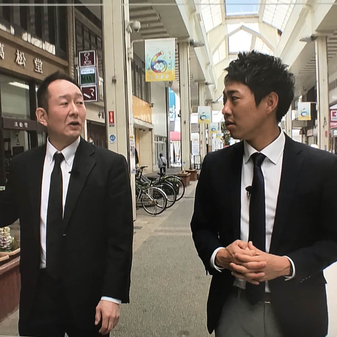 のインスタグラム：「【平成〜令和 古町の歩みを取材！】 平成の初め、「歩けば肩がぶつかる」ほど賑わった古町。平成が終わるにつれて店舗の閉店・撤退が相次ぐ中、復活し再オープンした喫茶店もあります。古町6番町の「エトアール・プリュス」は去年12月に閉店するも、令和初日に再オープン。平日でも、常連客で大賑わいです。1番人気の料理は、昔ながらの味をそのままに今も愛されます。 再開発も進む古町、令和の時代、また人で溢れかえる街の熱気を感じたいなぁ〜！ #新潟#古町#賑わい再び#エトアールプリュス#喫茶店#UX#スーパーjにいがた」