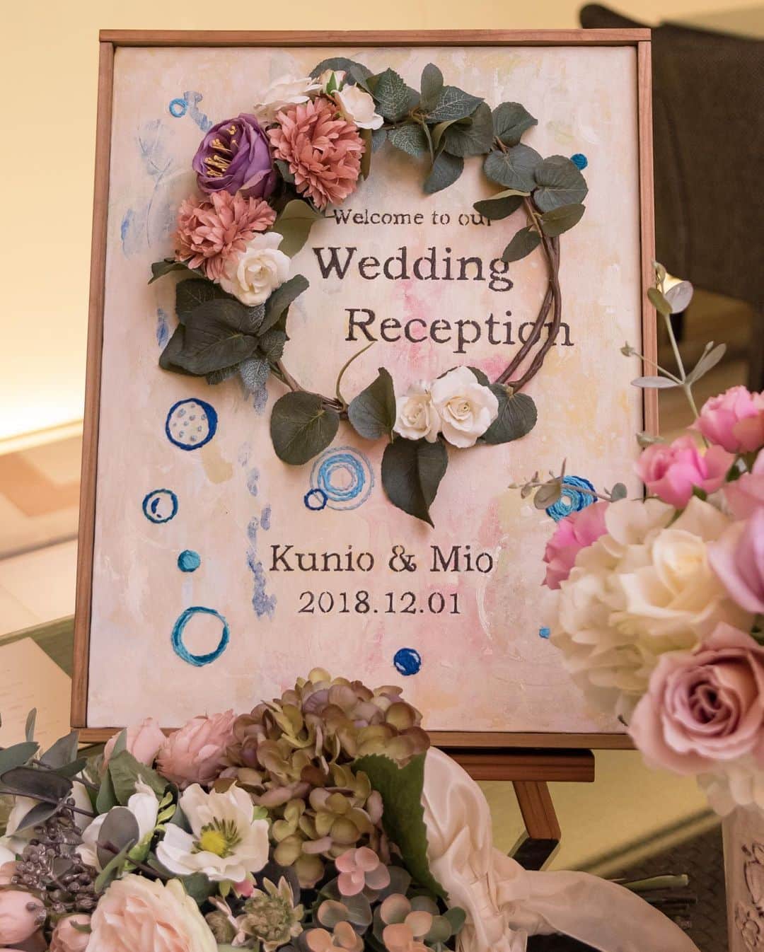 福井結婚式 ヴィラグランディス福井さんのインスタグラム写真 - (福井結婚式 ヴィラグランディス福井Instagram)「二人だけの受付コーディネート♡手作りのものを飾ったり、二人らしい空間にしましょう😊  #villagrandis#wedding#welcomeboard #marry#marry花嫁#ヴィラグランディス#ヴィラグランディス福井#福井花嫁#福井結婚式#福井ゲストハウス#プレ花嫁#プレ花嫁サポート#プレ花嫁さんと繋がりたい #結婚準備#受付スペース#ヴィラ嫁#ヴィラ婚」5月17日 19時25分 - villagrandis_fukui