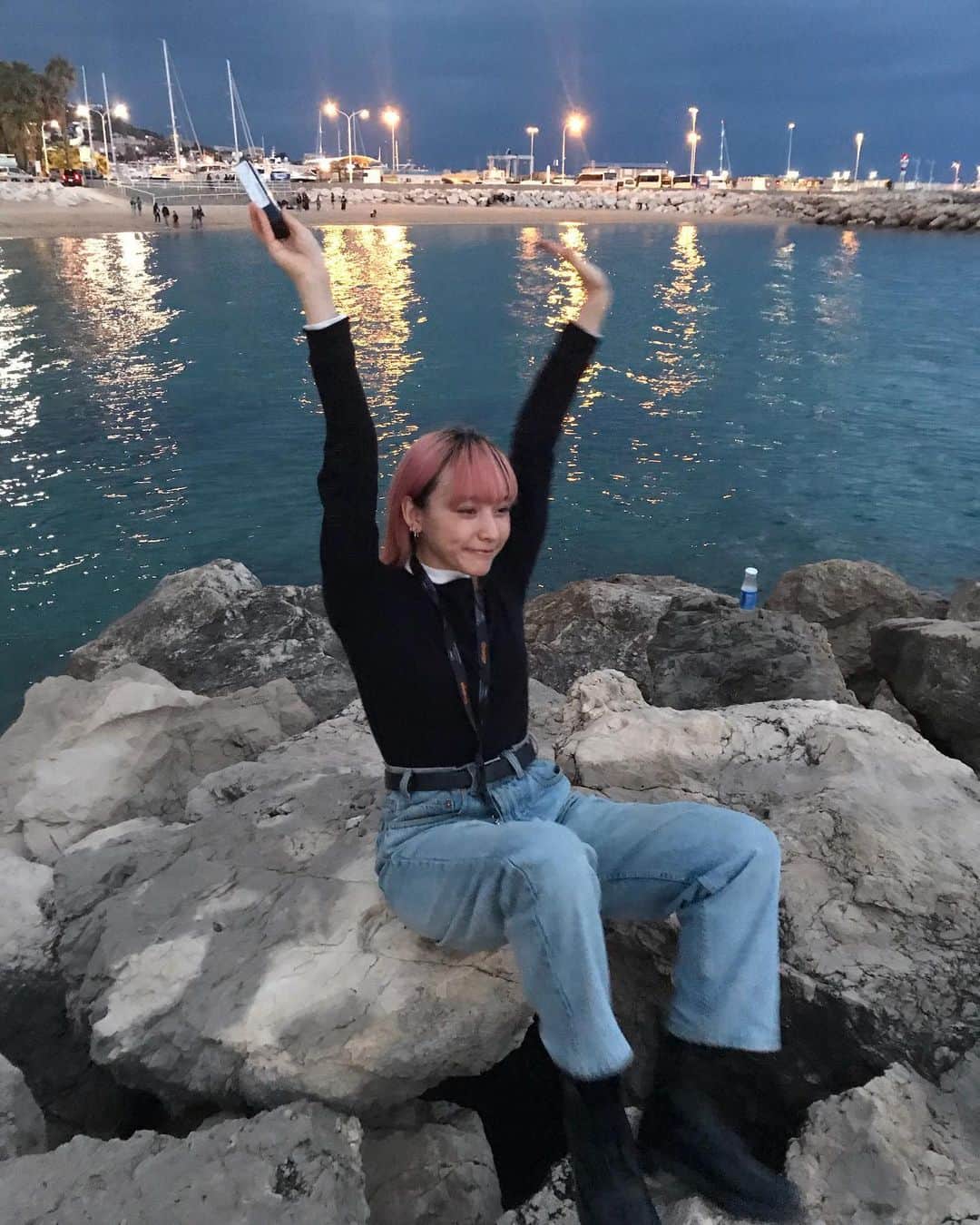ハンナ・チャンのインスタグラム：「Toooooo happy to be here (!!!)」