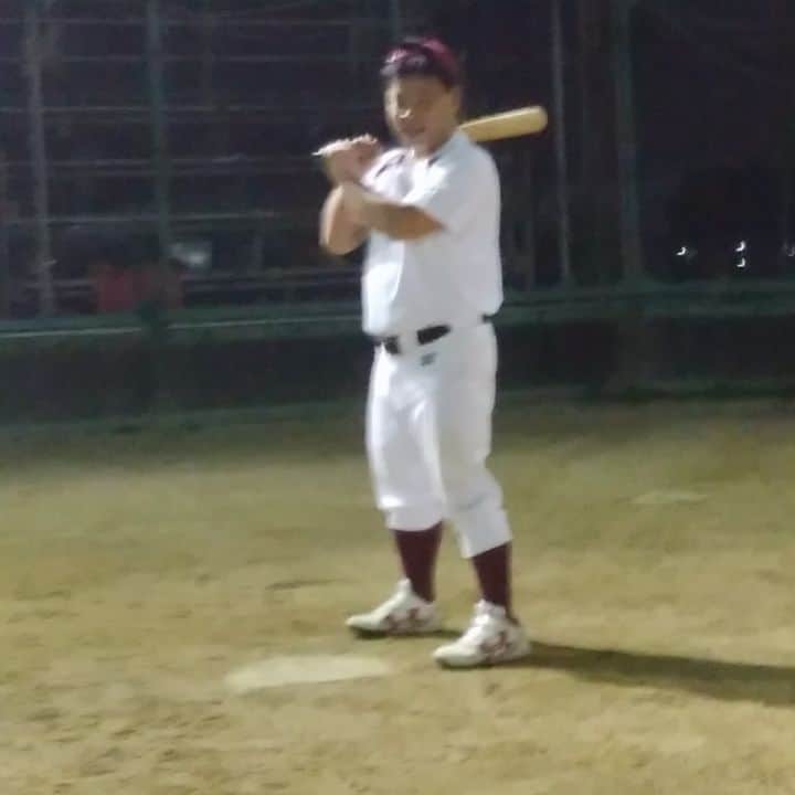 ジミー大西のインスタグラム：「久しぶりの野球に　頭　混乱！」