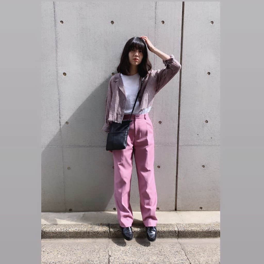 小谷実由さんのインスタグラム写真 - (小谷実由Instagram)「👕🌷 @akaneutsunomiya . 👖🌷 @6______roku . 👝🌚 @agnesb_officiel . 🥿🌚 used .  #おみゆ箪笥」5月17日 19時50分 - omiyuno