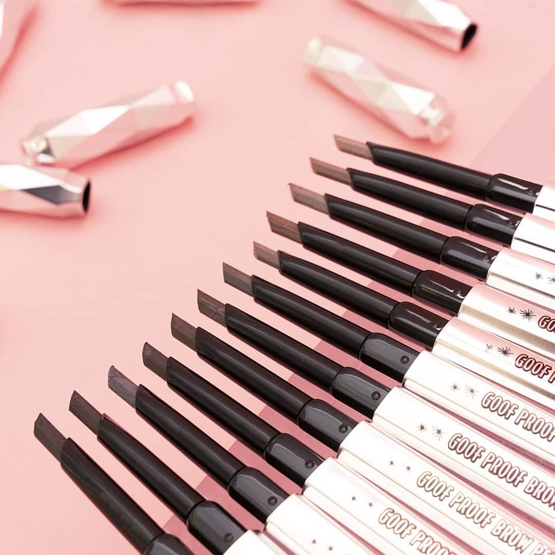 Benefit Cosmetics UKさんのインスタグラム写真 - (Benefit Cosmetics UKInstagram)「Create brow magic with our #goofproofbrowpencil! 🎩Our filling & shaping pencil glides on easily for the perfect #benefitbrows every time! #benefit #benefitbrows #beauty . . . 📷Image description: Goofproof brow pencils over a pink background」5月17日 20時01分 - benefitcosmeticsuk