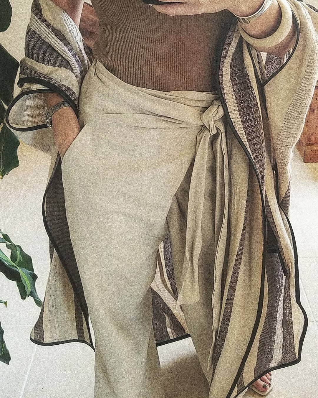 neokazumiのインスタグラム：「﻿ Linenmix Wrap Ribbon Pants﻿ ﻿ 5/19 22:00﻿ ﻿ Web再入荷します﻿ ﻿ レングス、レギュラーの方のみです﻿ ﻿ #ariesmirage#ariesmirageselect#ootdfashion#neokazumi」