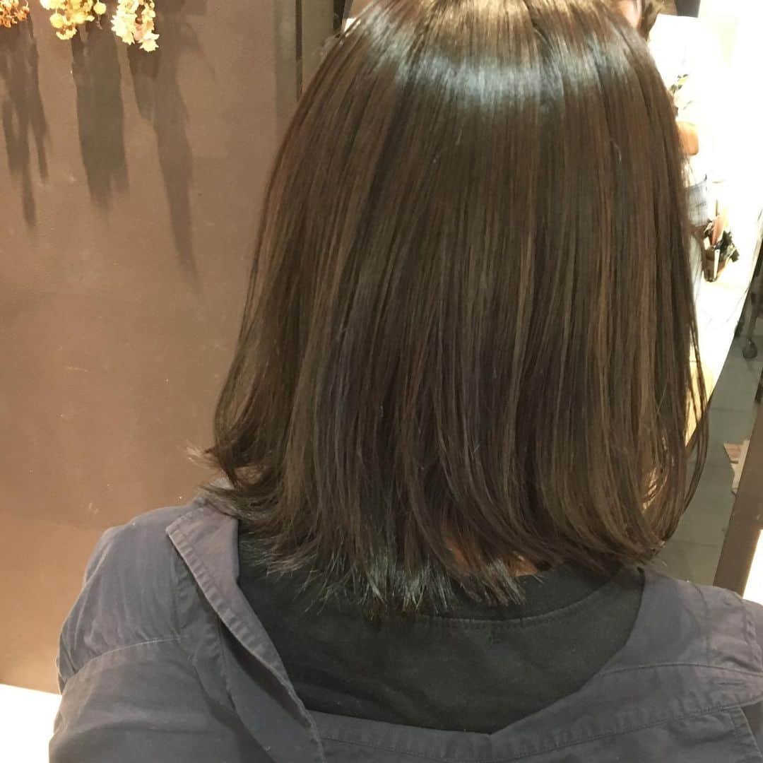 Lunonさんのインスタグラム写真 - (LunonInstagram)「ミントカラーにシークレットハイライト☆  Lunon ☏ 06-6341-5535 menu cut color ）⇨ ¥3780 perm . hot pepper or お電話✆ にて お気軽にご連絡ください✭ . . #Lunon#大阪美容室#大阪#野田阪神#福島#美容室 #大阪カフェ#カフェ#cafe#ブリーチ #hairstyle#haircolor#女子力 #メイク#エステ#アレンジ#マツエク #美肌#美白#リップ#ヘアアレンジ #color#デザイン#ハイライト #グラデーション#スタイリング #おしゃれ#おしゃれさんと繋がりたい」5月17日 20時21分 - lunon_morebeautiful