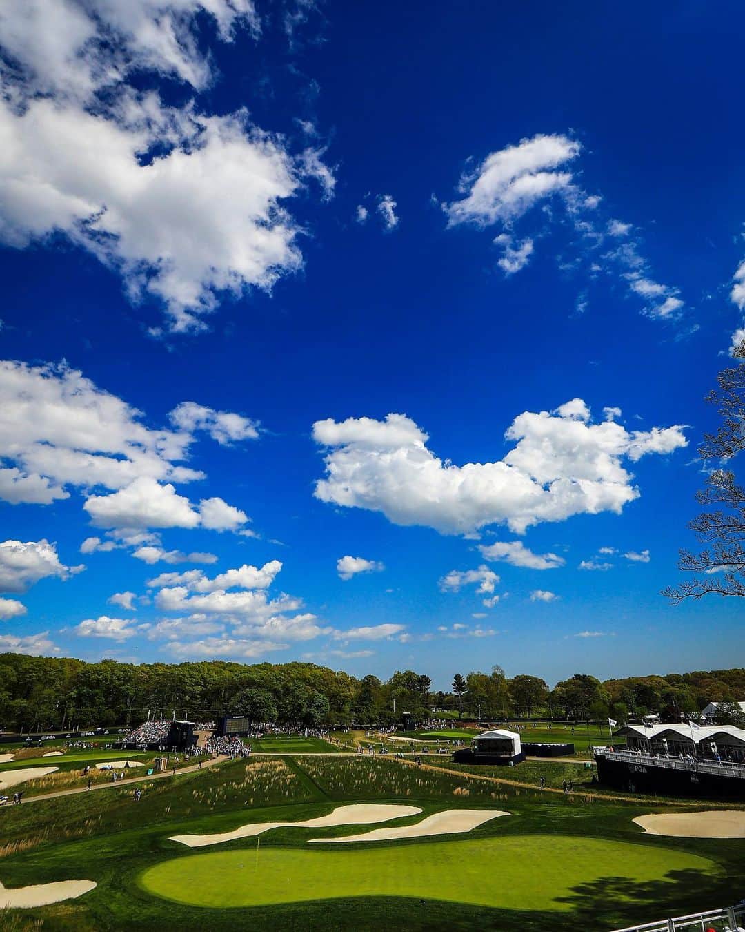 PGA TOURさんのインスタグラム写真 - (PGA TOURInstagram)「Bethpage Black ... Brutal, beautiful or both? ⛳️💯」5月17日 11時53分 - pgatour