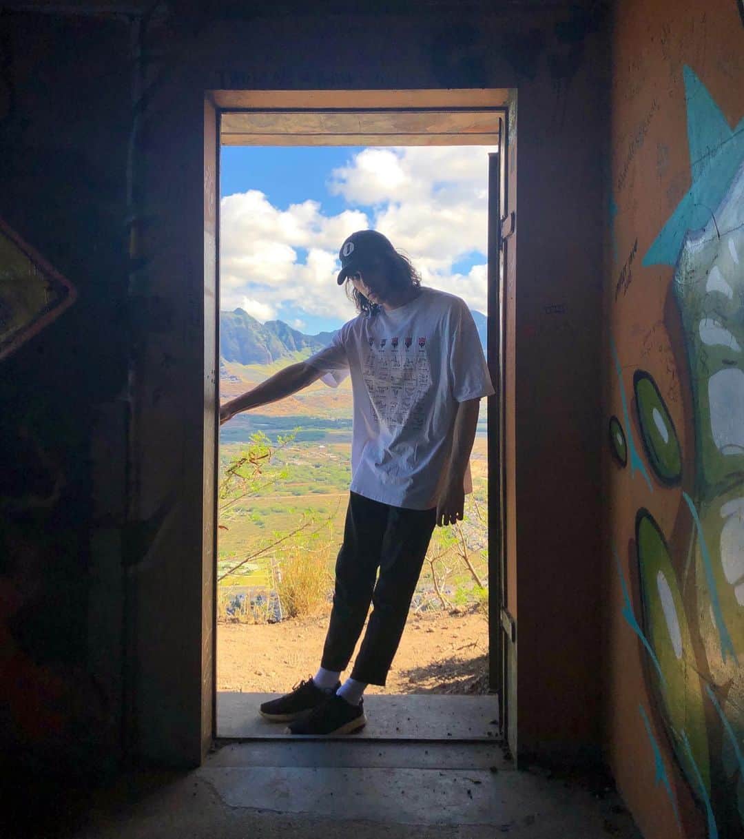 ポーター・ロビンソンのインスタグラム：「hello everyone!」