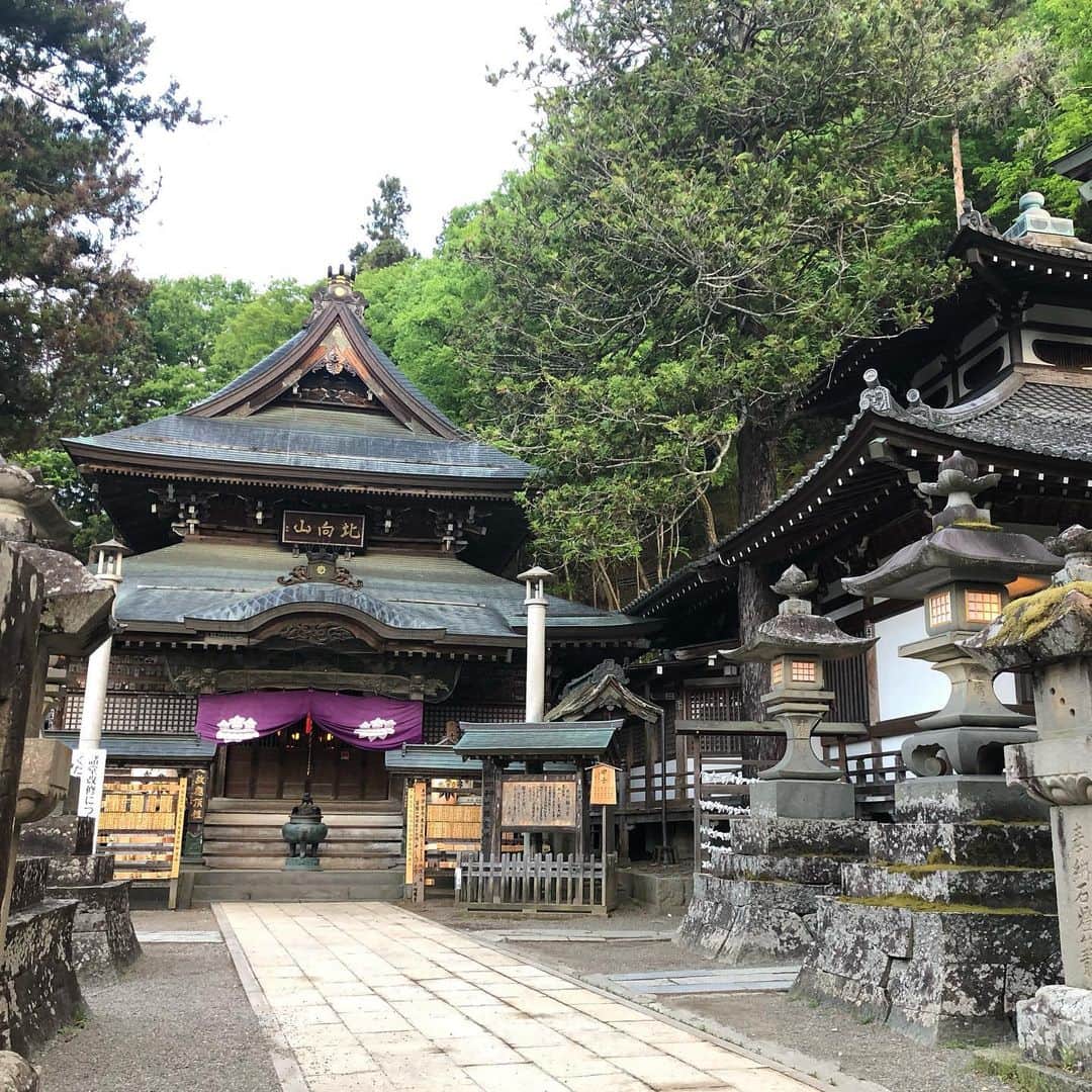 宇田恵菜さんのインスタグラム写真 - (宇田恵菜Instagram)「Bejoonsen.x 長野県の、信州の鎌倉と言われる別所温泉。 駅はすごくレトロで可愛かった😊  #motorbike #motorcycle #ridding #womanrider #rider #バイク #女性ライダー #バイカー #ソロツーリング #恵菜バイク #バイク女子 #バイク好き  #actresslife #女優 #地方ロケ #役者 #女性ライダー #バイク女子 #宇田恵菜 #W800 #kawasaki #kawasaki女子 #別所温泉」5月17日 12時05分 - ena2727