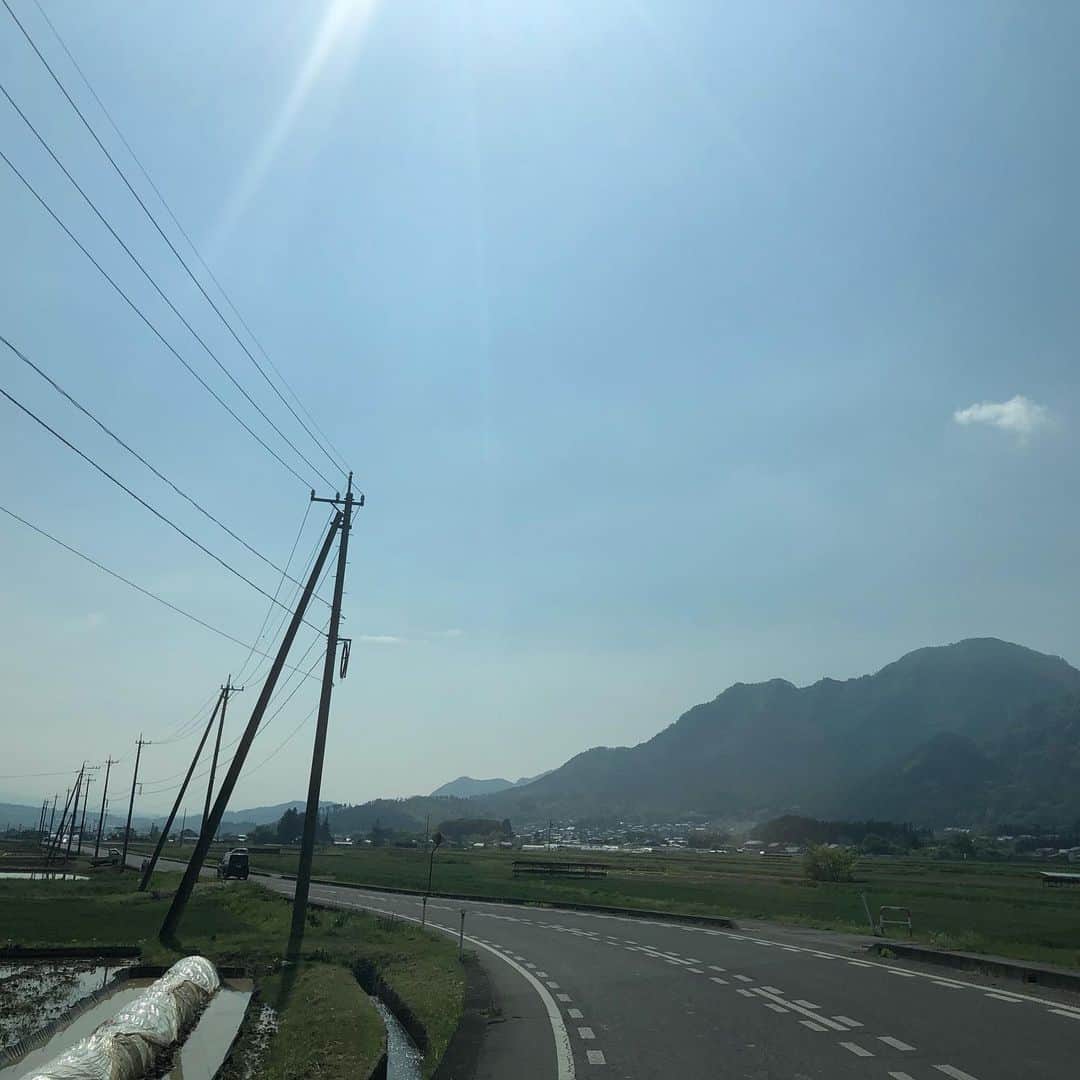 宇田恵菜さんのインスタグラム写真 - (宇田恵菜Instagram)「Bejoonsen.x 長野県の、信州の鎌倉と言われる別所温泉。 駅はすごくレトロで可愛かった😊  #motorbike #motorcycle #ridding #womanrider #rider #バイク #女性ライダー #バイカー #ソロツーリング #恵菜バイク #バイク女子 #バイク好き  #actresslife #女優 #地方ロケ #役者 #女性ライダー #バイク女子 #宇田恵菜 #W800 #kawasaki #kawasaki女子 #別所温泉」5月17日 12時05分 - ena2727