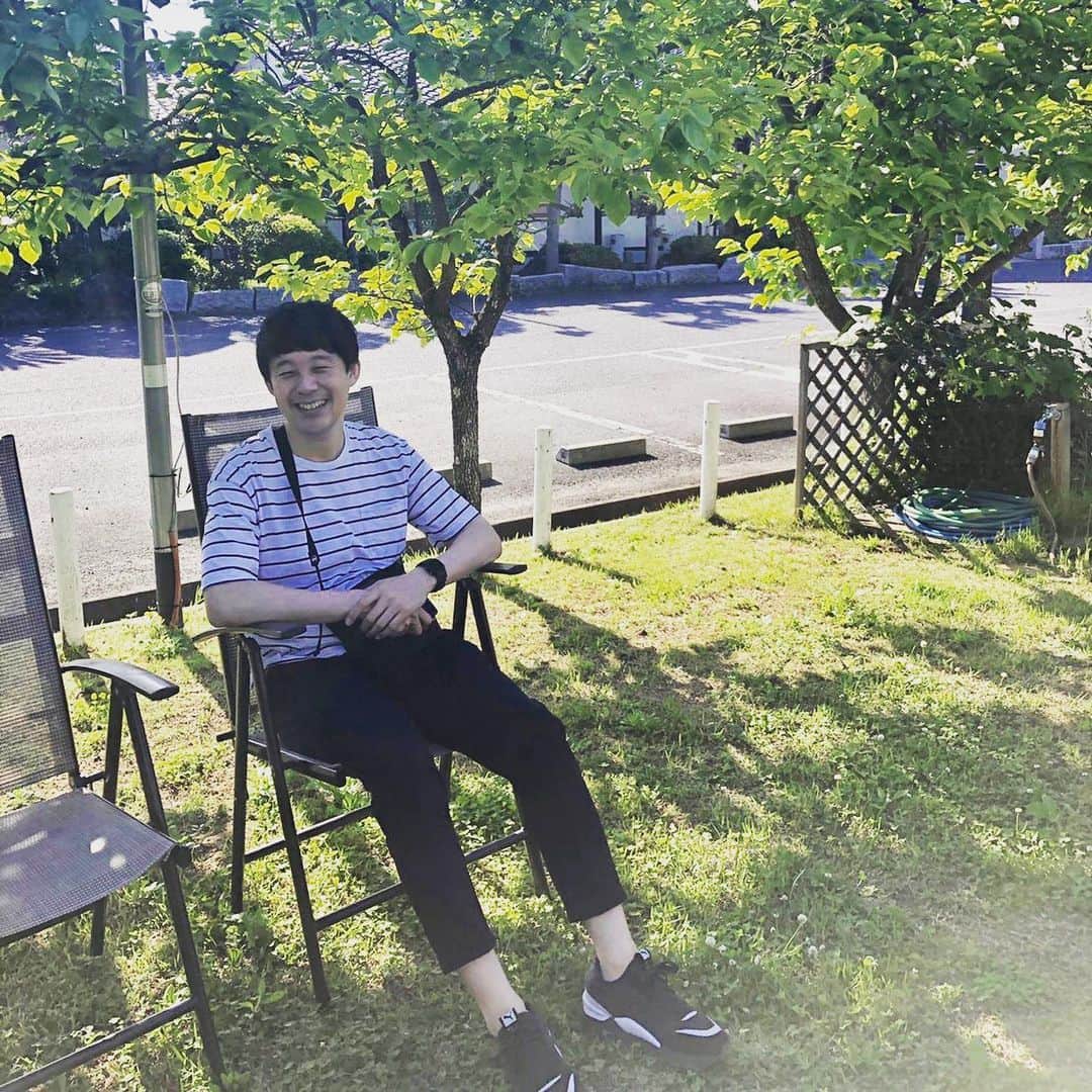 佐久間一行さんのインスタグラム写真 - (佐久間一行Instagram)「ゆっくり〜  最後の小さい◯でインスタの◯思い出したのつたわれ〜♪ #茨城 #茨城県 #自然 #メダカ #田んぼ #ウグイス #公園 #川 #川の流れ #緑 #みどり #green #赤い実」5月17日 12時05分 - sakuzari