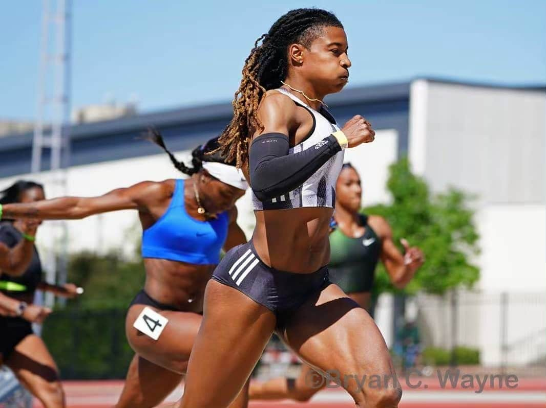 アレア・ホッブズさんのインスタグラム写真 - (アレア・ホッブズInstagram)「Since it’s already Friday here, I’ll be competing in my first @diamondleagueathletics meet tomorrow 😬🙏🏾 • #ShanghaiDL #diamondleague #adidasrunning」5月17日 12時11分 - aleiabitofthis