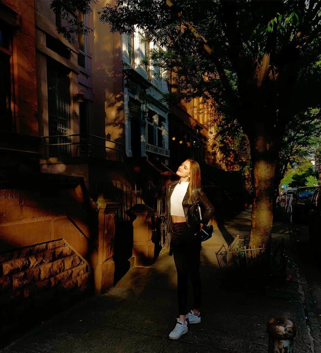 ヴラダ・ロスリャコヴァのインスタグラム：「Harlem afternoon ✨」