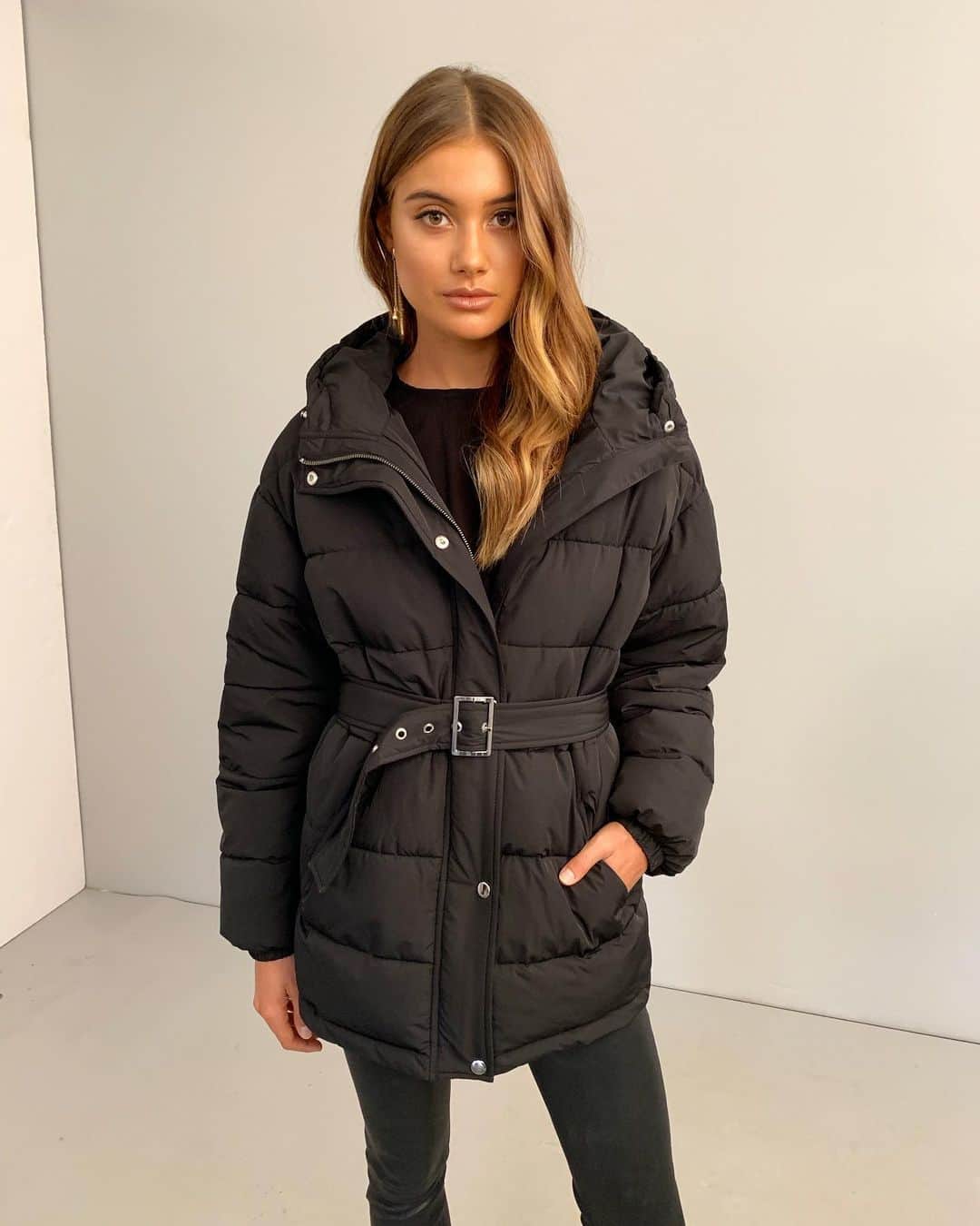 KOOKAI さんのインスタグラム写真 - (KOOKAI Instagram)「Winter Essential ✨ Tap to shop the Miller Puffer Jacket, available in black and khaki in boutiques and online •• #kookai #kookaiaw19」5月17日 12時52分 - kookai_australia