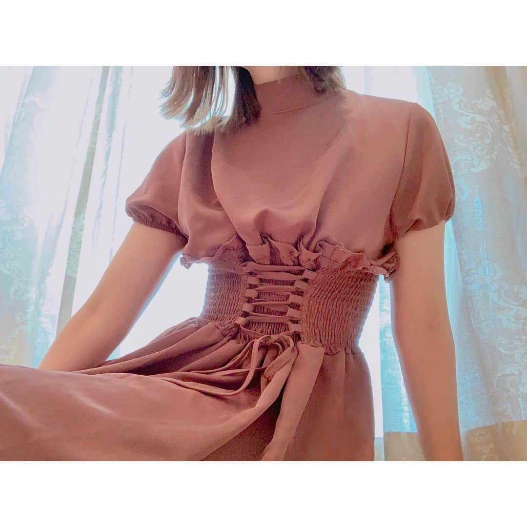 西脇彩華さんのインスタグラム写真 - (西脇彩華Instagram)「＊ #lilyboutique 🥰✨ ・ ・ ・ あったかくなるの待ってたお洋服！👗💓 #Fashion #onepiece #beige #pinkbeige #데일리룩 #패션」5月17日 13時15分 - chapon_930