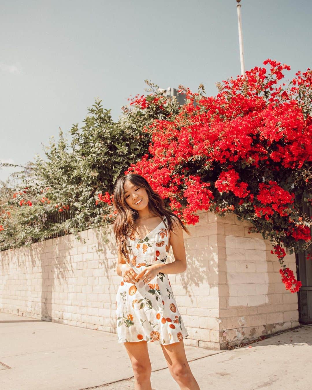 W E Y L I Eのインスタグラム：「Missing this thrifted @reformation dress from @therealreal because I accidentally shrunk it in the wash 🤦🏻‍♀️ Been really into thrifting lately...do you guys want a thrifting video?!」