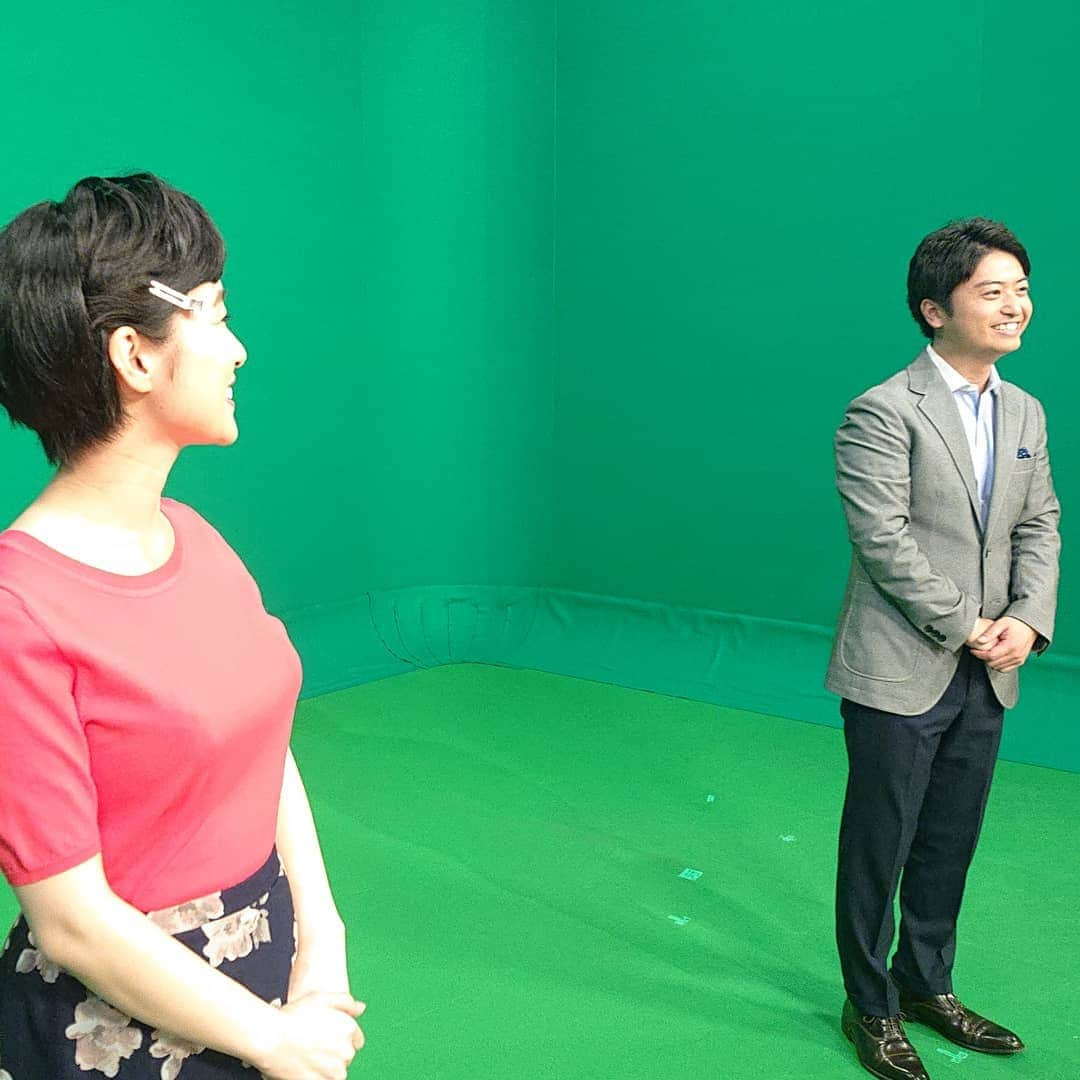 中京テレビ「キャッチ！」さんのインスタグラム写真 - (中京テレビ「キャッチ！」Instagram)「📷#たまにはこんなオフショット ﻿﻿﻿ ﻿﻿ (*’-’).。o○(最近、スタジオの様子を見に行ってなかったので…) ﻿﻿﻿﻿﻿﻿ #オフショットを撮るつもりが﻿ #急に始まった﻿ #プリクラポーズといえば？﻿ポーズ披露 #みんなのプリクラポーズは？ .﻿﻿﻿﻿﻿﻿﻿﻿﻿﻿﻿﻿﻿﻿﻿﻿ .﻿﻿﻿﻿﻿﻿﻿﻿﻿﻿﻿﻿﻿﻿﻿﻿﻿ .﻿﻿﻿﻿﻿﻿﻿﻿﻿﻿﻿﻿﻿﻿﻿﻿﻿ .﻿﻿﻿﻿﻿﻿﻿﻿﻿﻿﻿﻿﻿﻿﻿﻿﻿ #ctvcatch 📺月～金曜日午後3時48分から生放送﻿﻿﻿﻿﻿﻿﻿﻿﻿﻿﻿﻿﻿﻿﻿﻿﻿ #中京テレビ﻿﻿﻿ #佐野祐子 #鈴木康一郎﻿﻿﻿﻿ #さのすず﻿ .﻿﻿﻿﻿﻿﻿﻿﻿﻿﻿﻿﻿﻿﻿ .﻿﻿﻿﻿﻿﻿﻿﻿﻿﻿﻿﻿﻿﻿﻿﻿﻿ 👀目撃情報などはプロフィールのリンク内『投稿BOX』へ﻿﻿﻿﻿﻿﻿﻿﻿﻿﻿﻿﻿﻿﻿﻿﻿﻿ 🐦Twitter→@ctvcatch」5月17日 13時40分 - ctvcatch