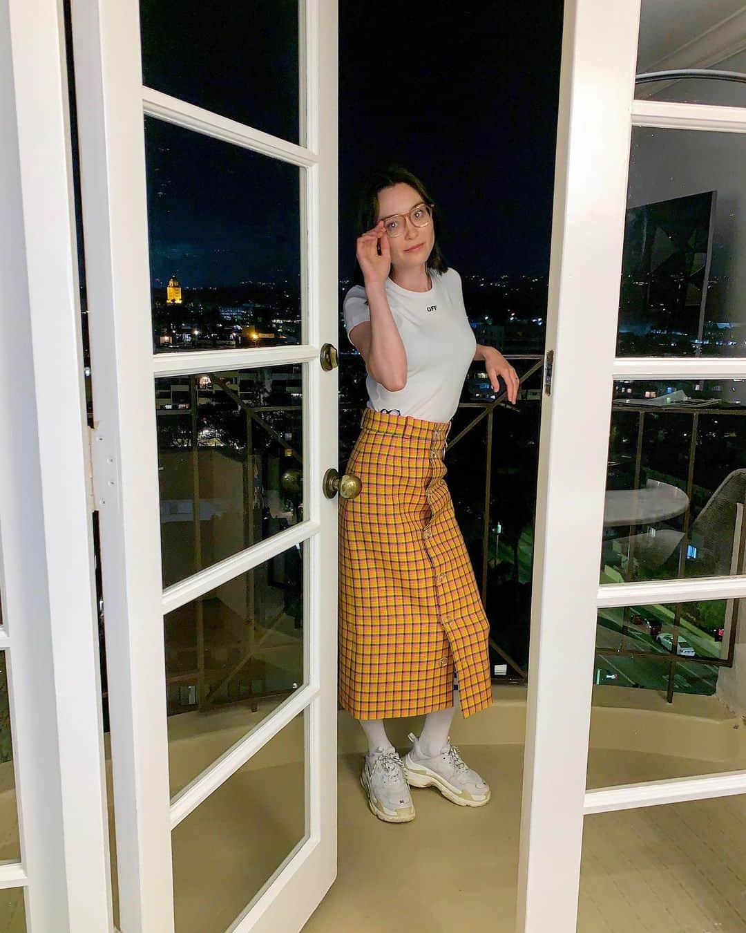 エミ・マイヤーのインスタグラム：「LA Nights 🌟」