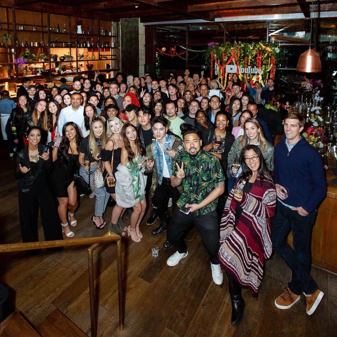 YouTubeさんのインスタグラム写真 - (YouTubeInstagram)「Wonderful night celebrating Asian American & Pacific Islander Heritage Month with all of our friends! ❤️🙌 Head to our stories to see what we were up to tonight. ↖️」5月17日 14時08分 - youtube