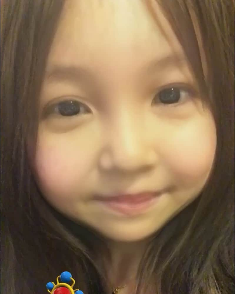 日之内エミさんのインスタグラム写真 - (日之内エミInstagram)「❤️娘❤ #snapchats #childfilter」5月17日 14時48分 - emihinouchi