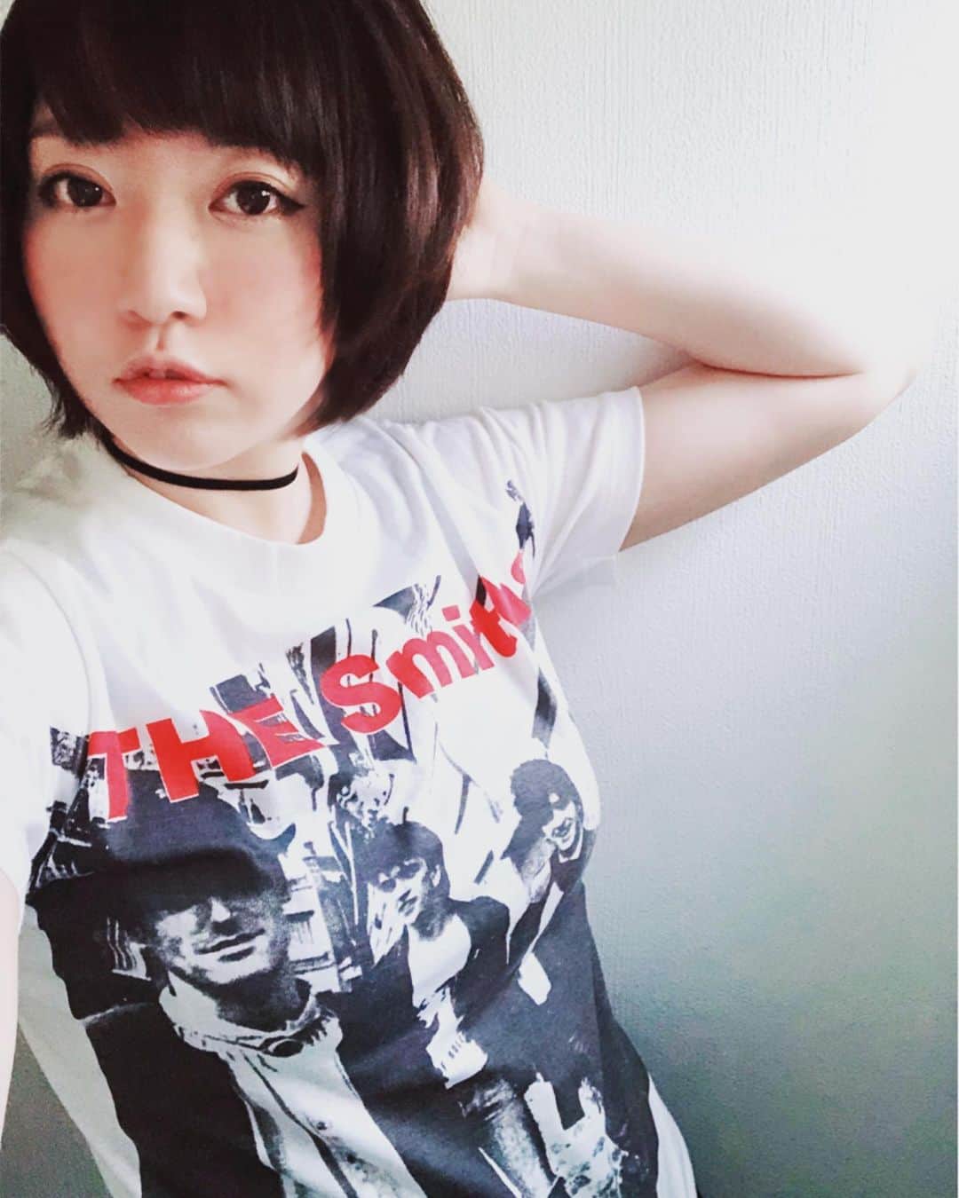 ちゃんまいさんのインスタグラム写真 - (ちゃんまいInstagram)「今日も何やかんや勝負の日なので気愛のTシャツで乗り切る〜♡♡♡ #ベッドイン #japanese #sexy #idol  #thesmith」5月17日 15時08分 - dakko_shite_cho3