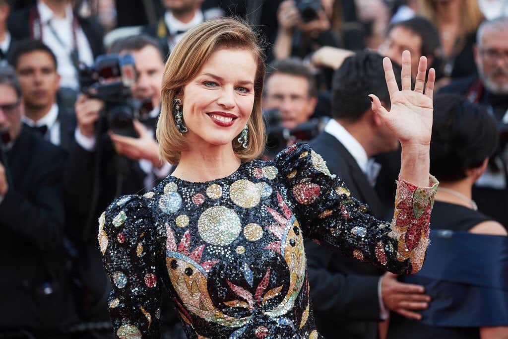 Vogue Italiaさんのインスタグラム写真 - (Vogue ItaliaInstagram)「@evaherzigova in @dior attending the screening of ‘Rocketman’ during the 72nd annual Cannes Film Festival. #Cannes2019 #EvaHerzigova」5月17日 20時46分 - vogueitalia